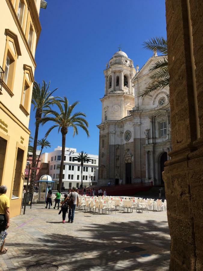 Diseno Y Confort Junto A La Catedral كاديز المظهر الخارجي الصورة